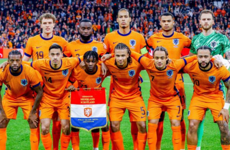 Kopie van Neon Modern Virtual Album Cover (1962 x 1278 px) (1536 x 1000 px)_20251206_001653_0000