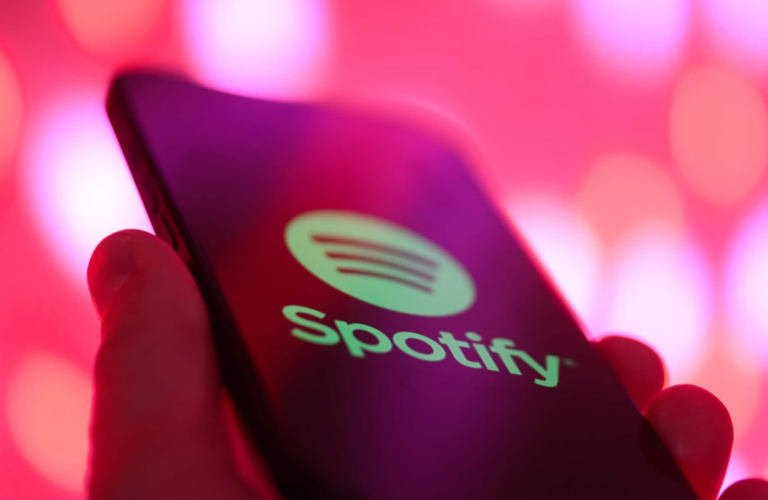 Kopie van Kopie van Neon Modern Virtual Album Cover (1962 x 1278 px)_20260210_200610_0000